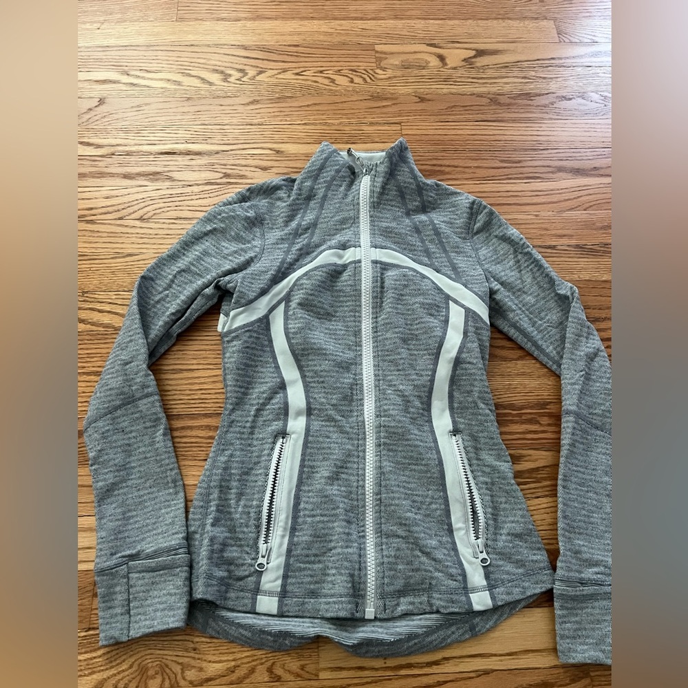 Lululemon define gray jacket like new size 6